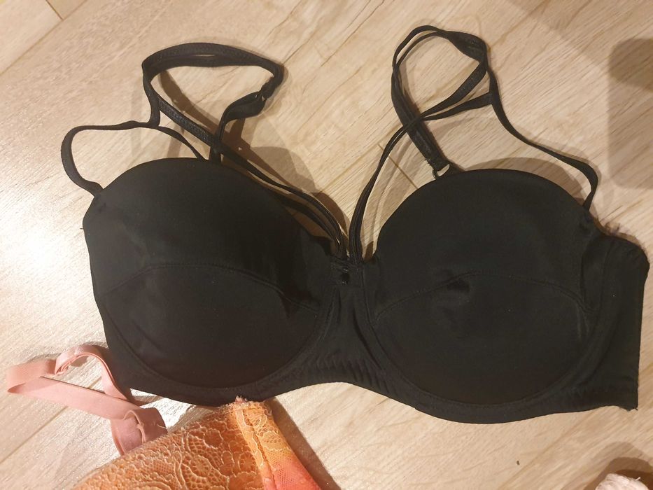 Biustonosz Reserved, Ann Summers, concept