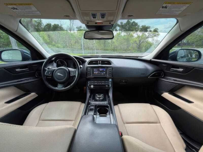 2018 Jaguar XE 25t Premium