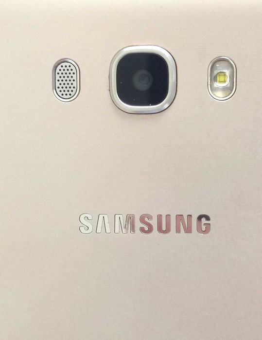 Смартфон Samsung J7 2016 Gold NFC