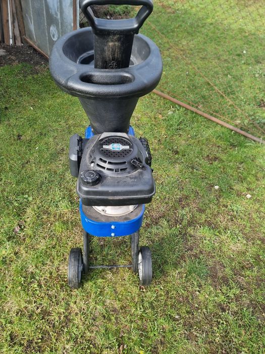 Spalinowy rozdrabniacz rebak do gałęzi LUX TOOLS bh159