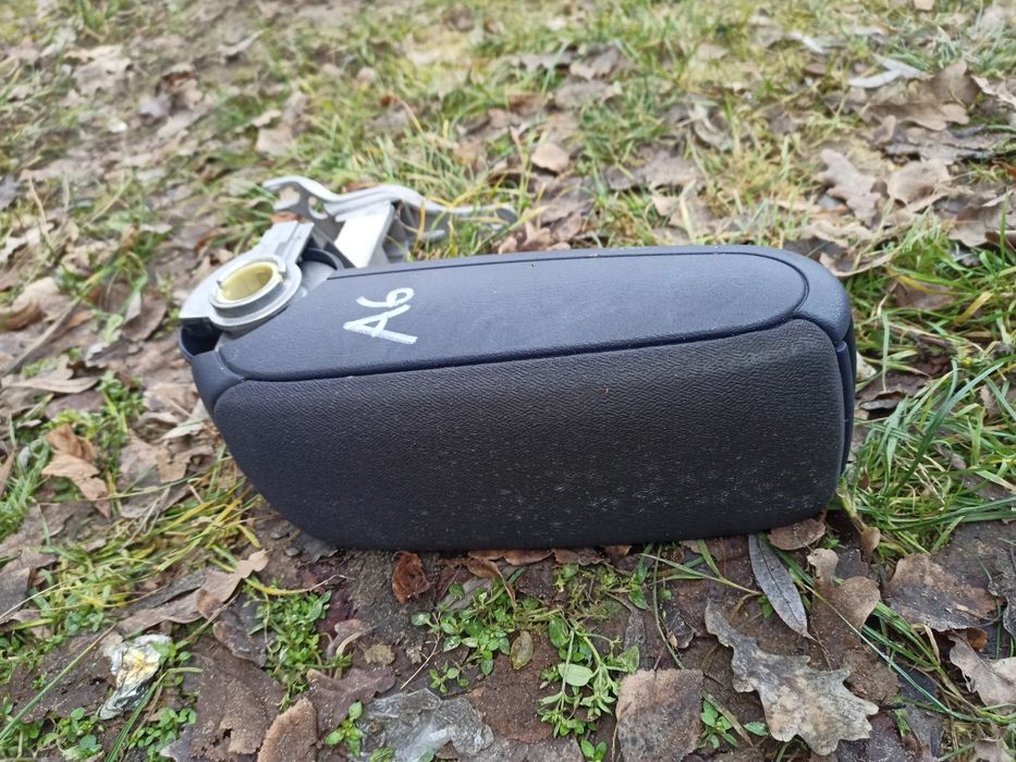 Бардачок на audi a6 c5