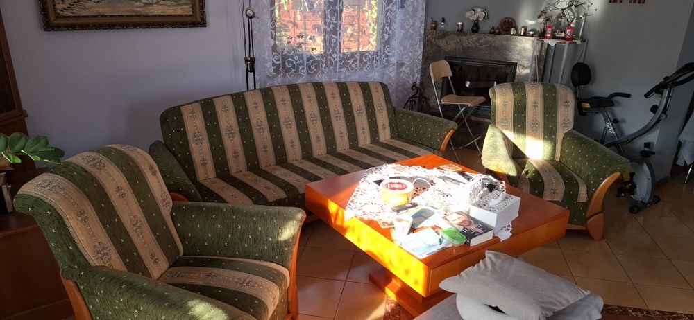 Zestaw wypoczynkowy 2 fotele ,2 pufy