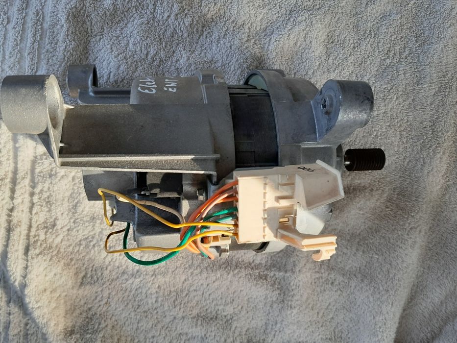 Silnik Electrolux EWT1266TDW