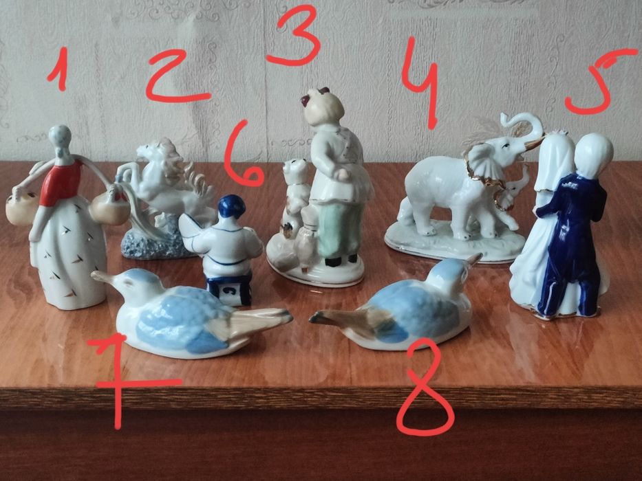 Статуэтка фарфор