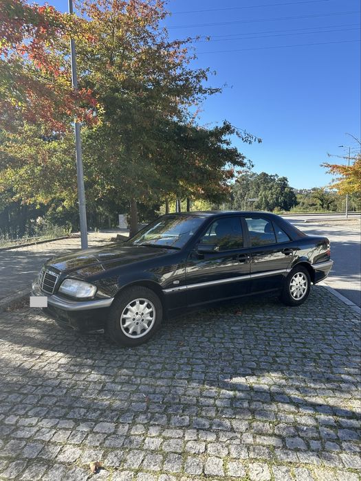 Mercedes-Benz c200 — photo 2
