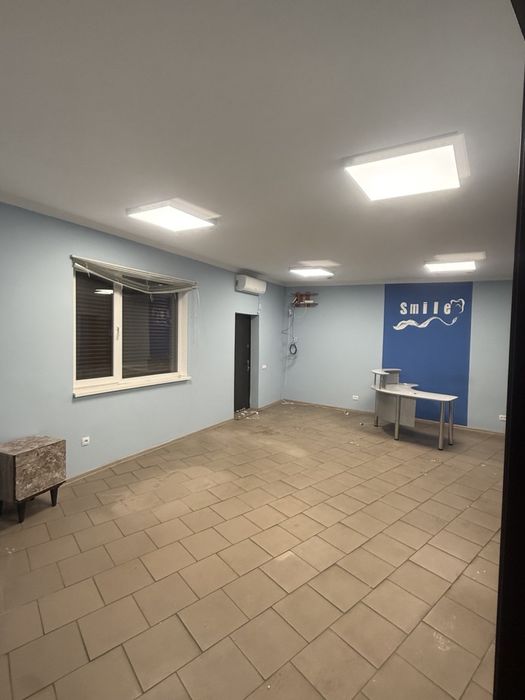 Оренда комерційного приміщення 65 м² у центрі Калинівки