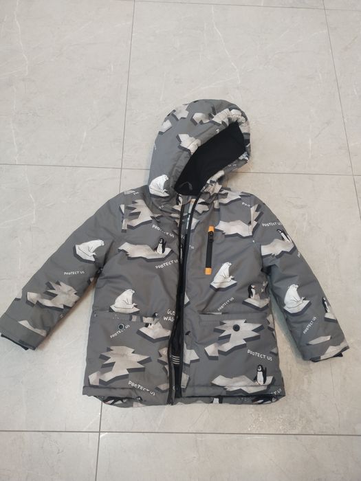 Продам детскую зимнию куртку!