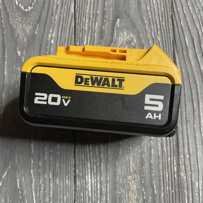Акумуляторна батарея Dewalt DCB205 5 ah 20V 2025