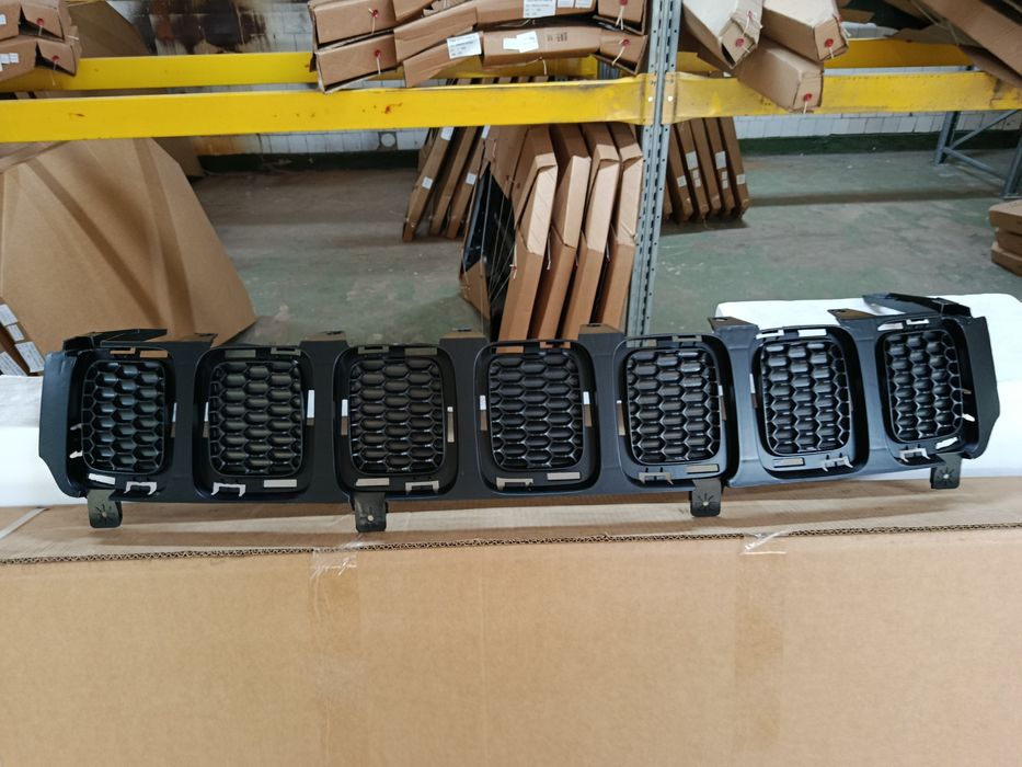 Каркас решітки радіатора Jeep Compass 2017-2021