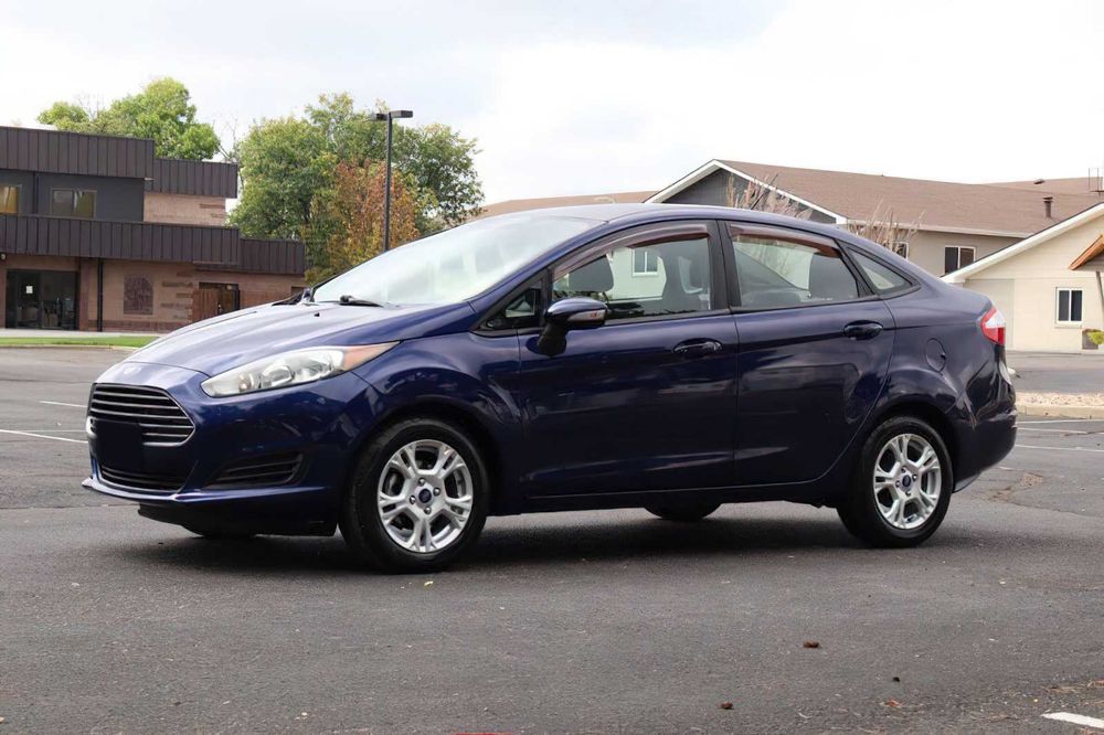 Ford Fiesta SE      2016