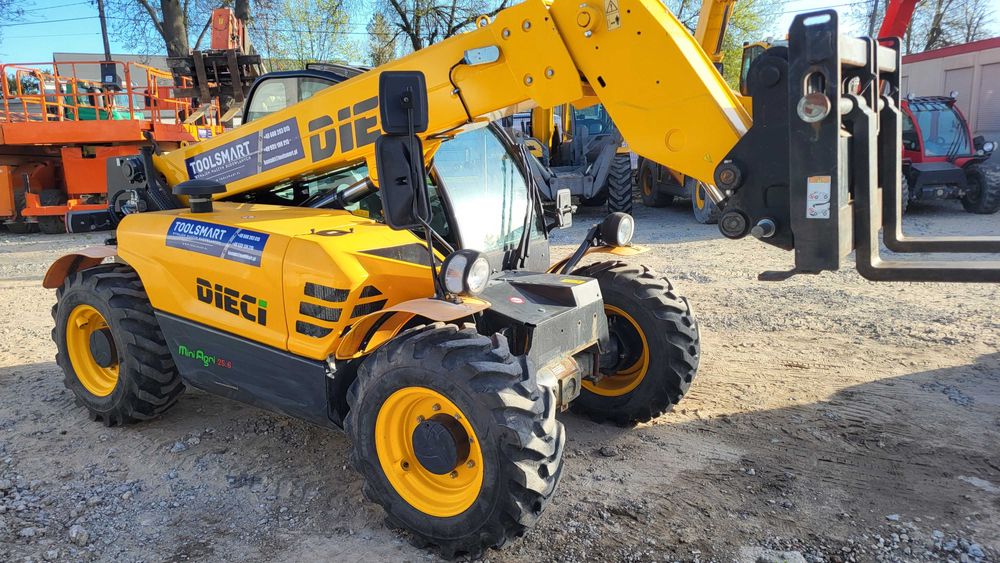 Specjalistyczne usługi ładowarką teleskopową - wynajem