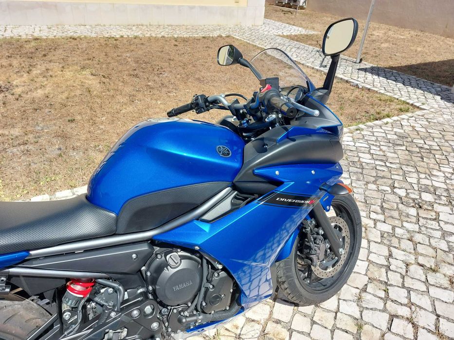Vendo Yamaha XJ6 Diversion FA 600, ABS, de 2010, apenas 12.400 Km