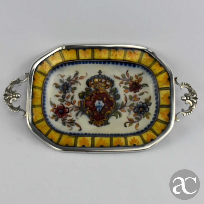 Travessa Battistini com brasão rebordo e asas Prata Queiroz Joalheiros