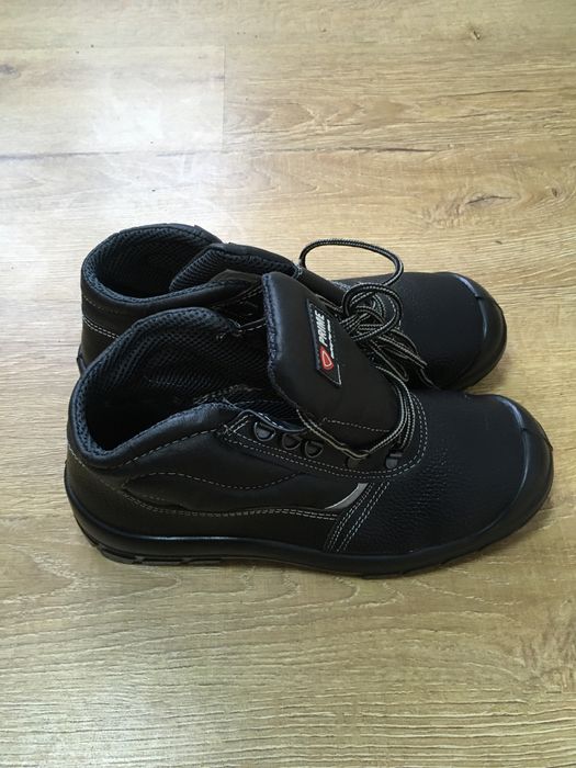 Черевики робочі нові