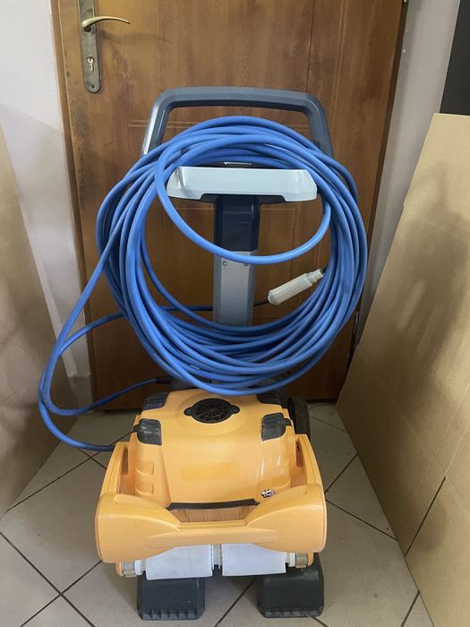 Odkurzacz Basenowy Dolphin Wave 100 z wozkiem, pilotem.