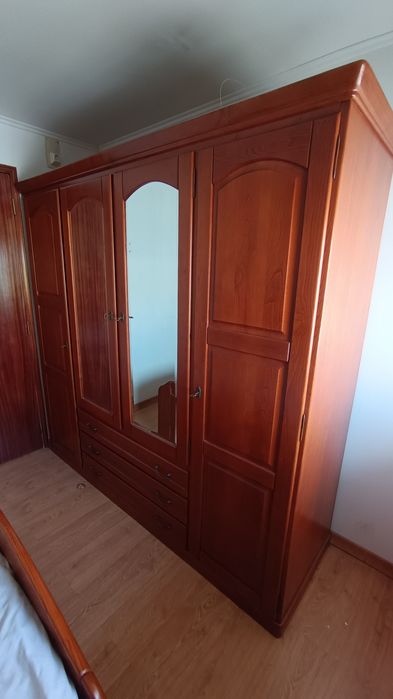 Quarto completo em cerejeira maciça