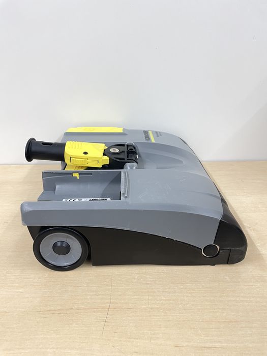 Szczotka akumulatorowa froterka EB 30/1 Adv Karcher