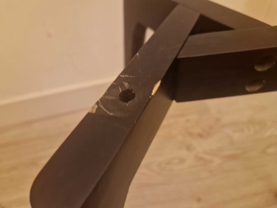 Mesa de apoio em tampo de vidro