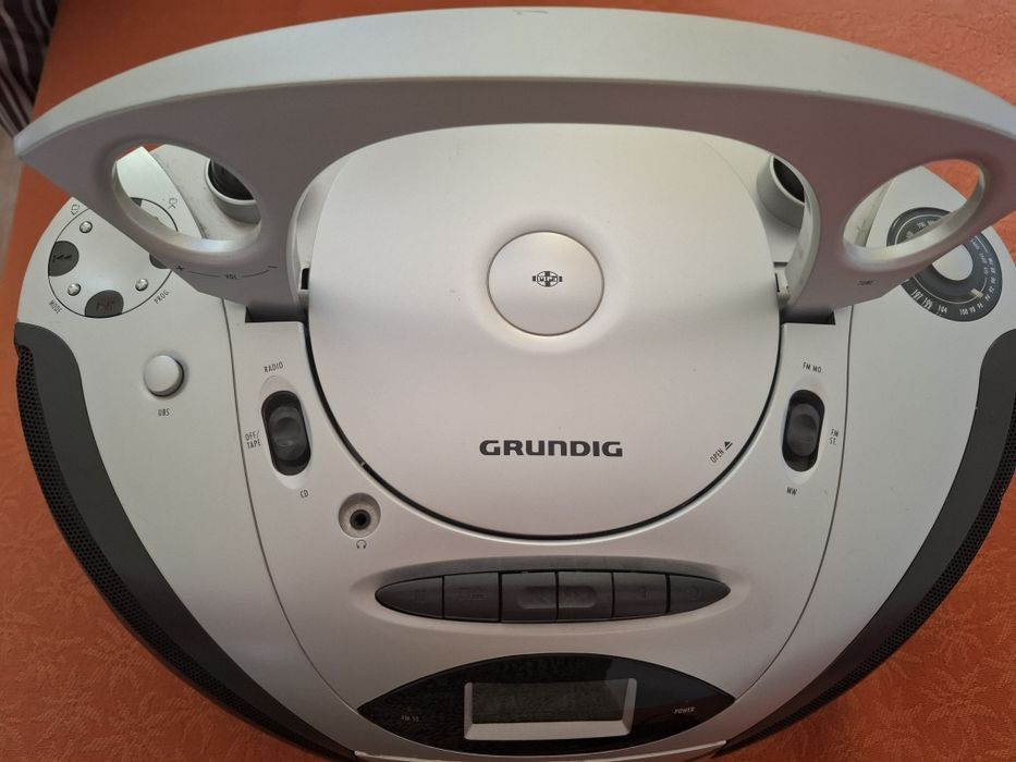 Radiomagnetofon grundig