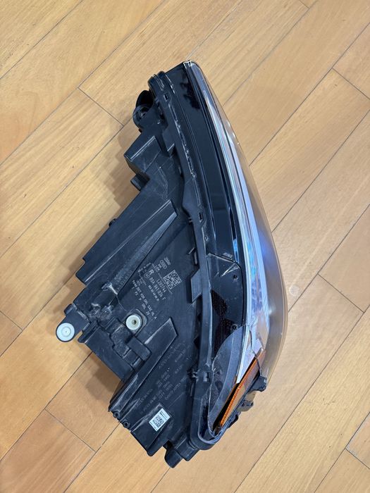 Права фара AUDI Q4 e-tron 2024