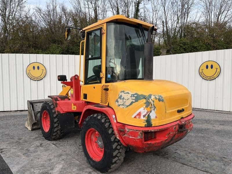 Carregadora Compacta VOLVO L30B-Z/X