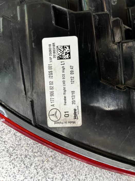 Luz traseira Mercedes Classe A