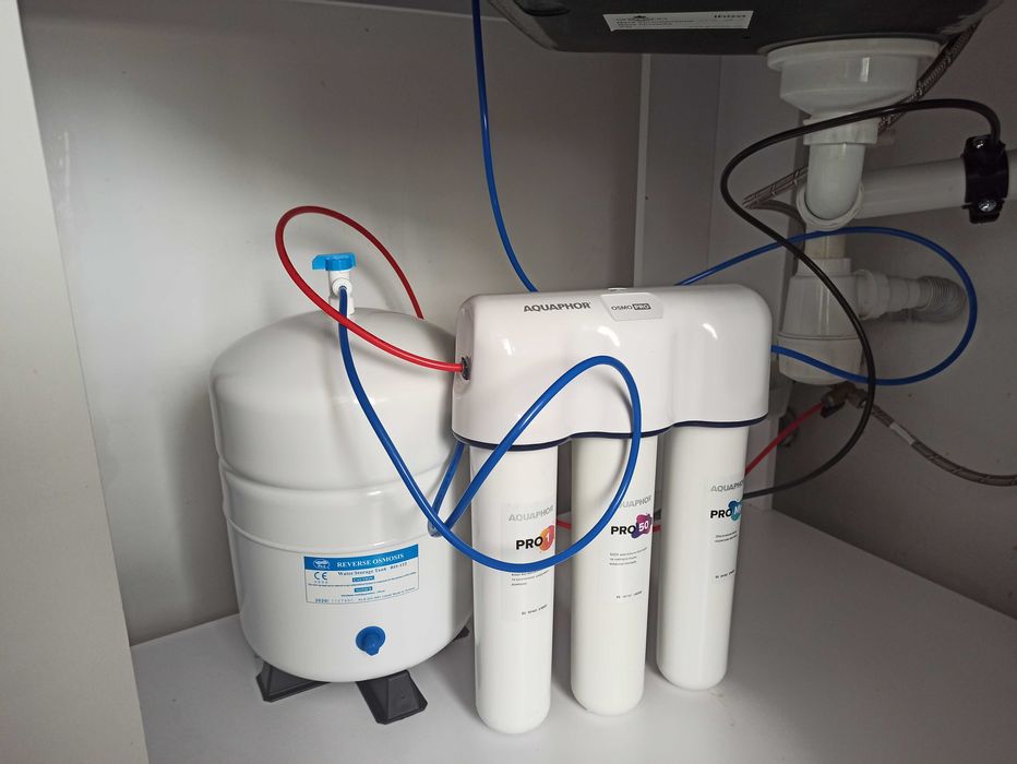 Установка и обслуживание фильтров для воды.