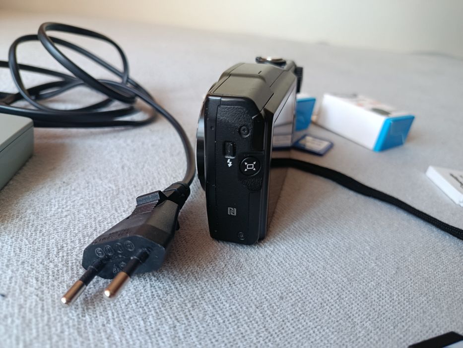Aparat Canon Power Shot SX700 HS WiFi