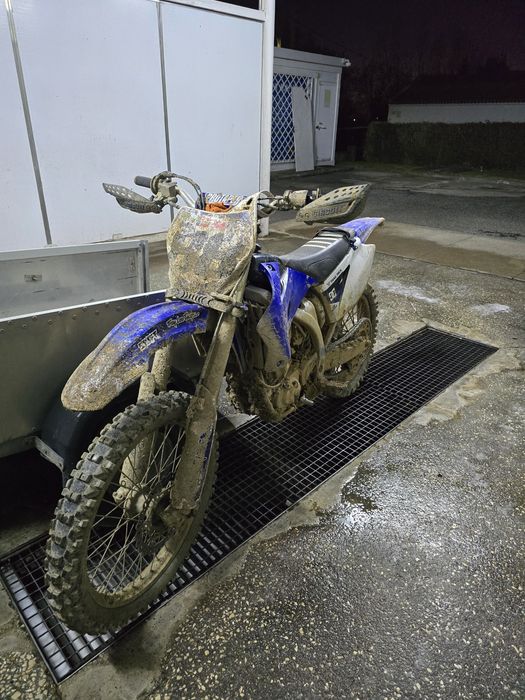 Yamaha YZ450F - averbada 35Kw (Carta A2)