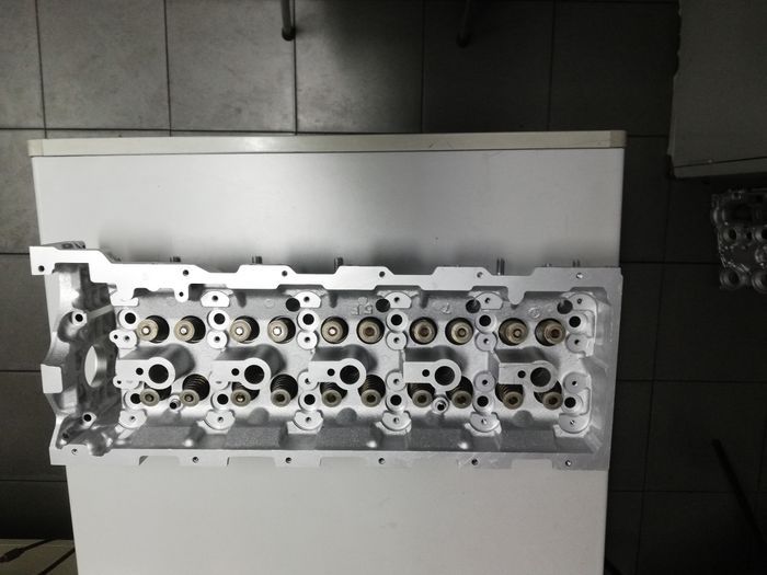 Cabeça de motor Mercedes 2.7 cdi