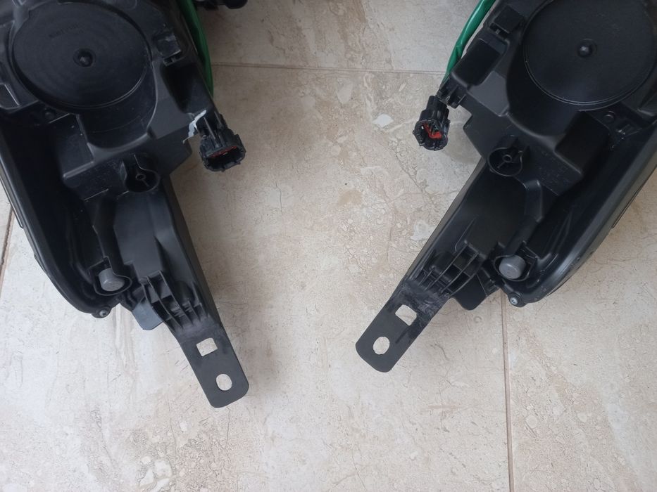 Фари NISSAN LEAF full led