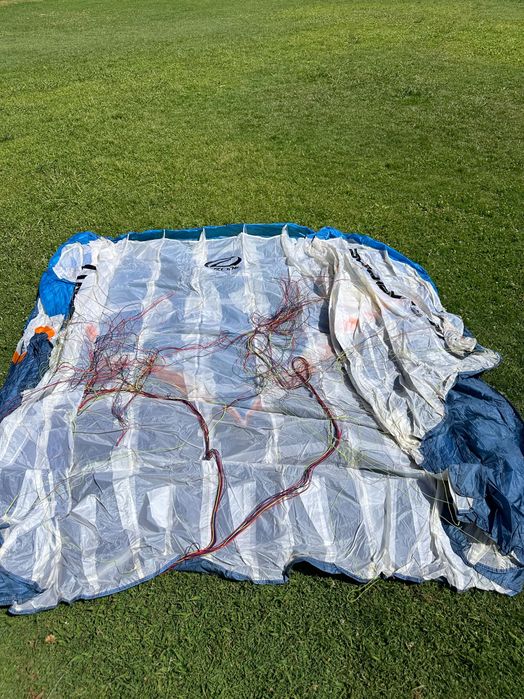 Parapente usado, em ótimo estado.