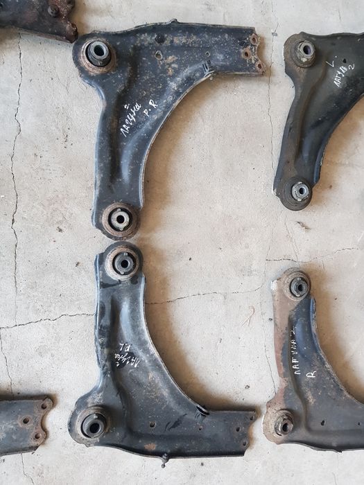 Передні ричаги,речаг,тяги,ступиці,супорт. Renault Laguna 2.Рено лагуна