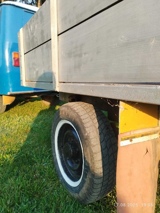 Автомобіль УАЗ 452Д