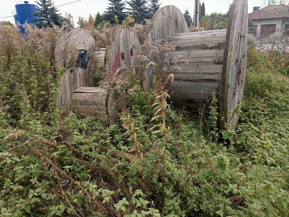 Szpula bęben stolik drewniany po kablu