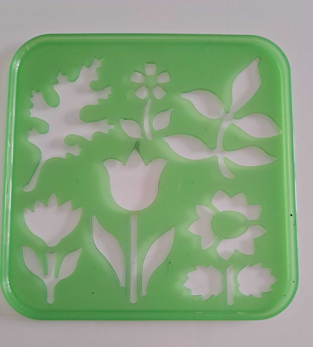 Réguas para as crianças aprenderem a escrever e desenhar