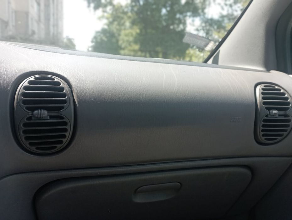 Продам Chrysler минивен 1999