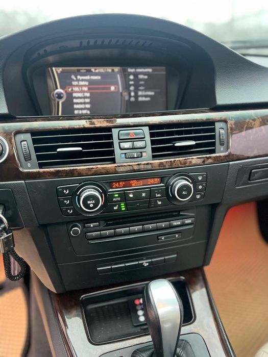 BMW е90 Рестайлинг 3.0