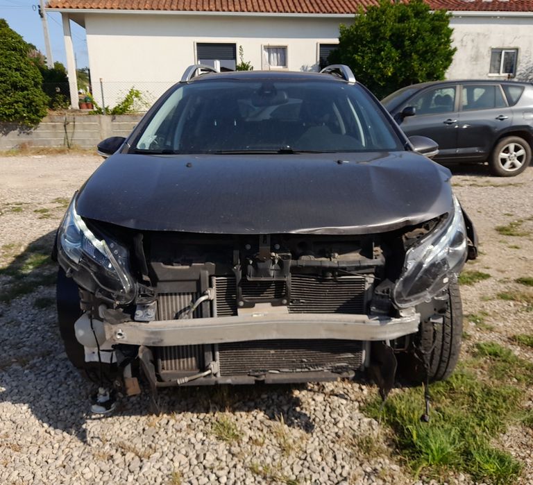 Peugeot 2008 1.2 Turbo
