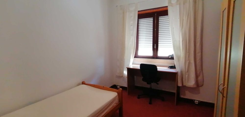 Quarto para estudante em Coimbra