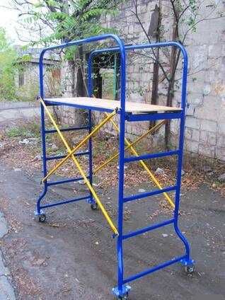 Вишка тура. Строительные леса. Ліса. Будівельне риштування. Риштовка.