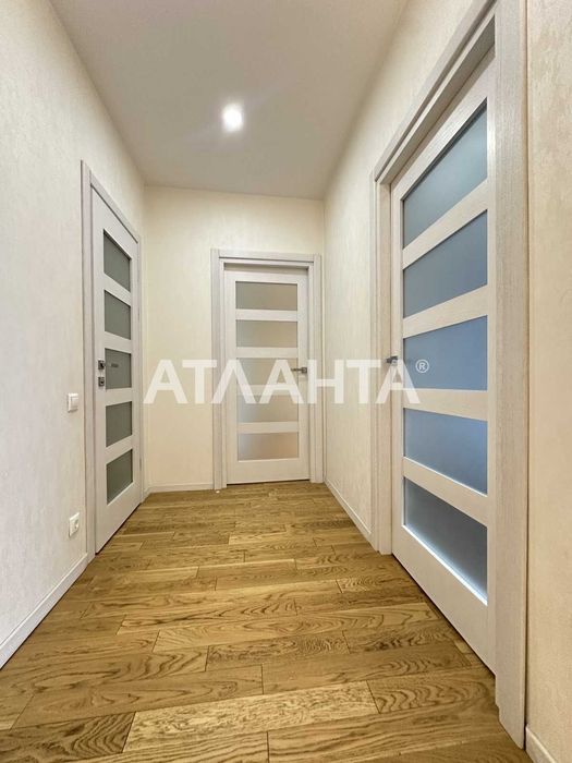 Продається затишна трьохкімнатна квартира-студія в ЖК  Парус.