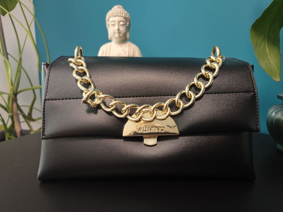 Valentino Vars torebka łańcuch złoty Mario czarna ekoskóra do ręki