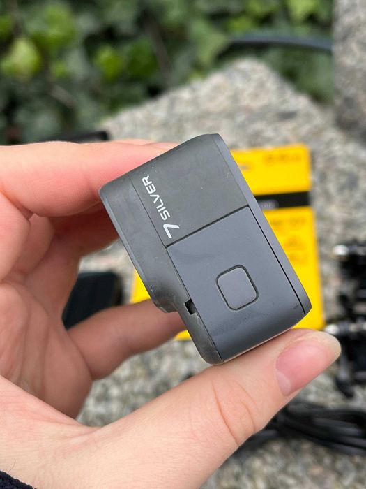 Екшн-камера GoPro Hero 7 silver + карта пам'яті