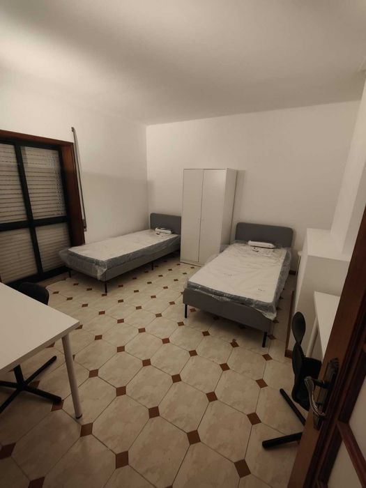 quarto para 2 pessoas em apartamento junto ao Bragaparque, Braga