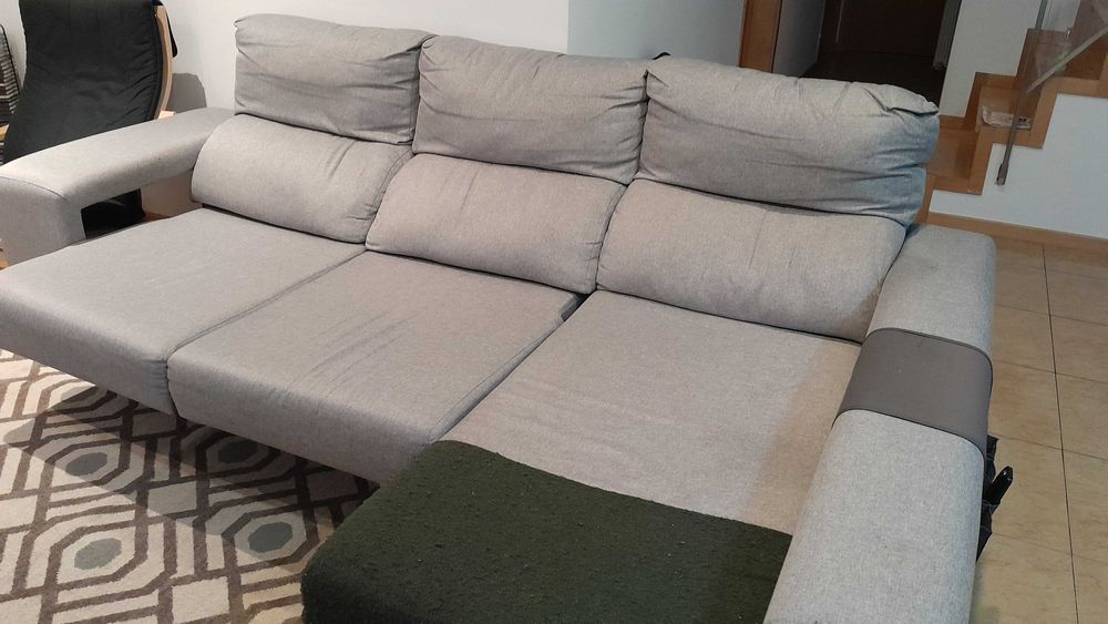 Sofá chaise-longue esquerda 3 lugares