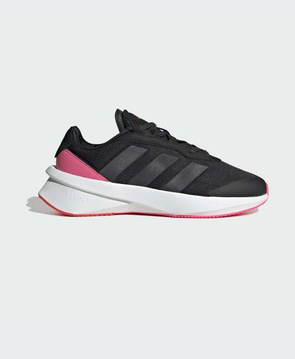 Кроссовки Adidas женские