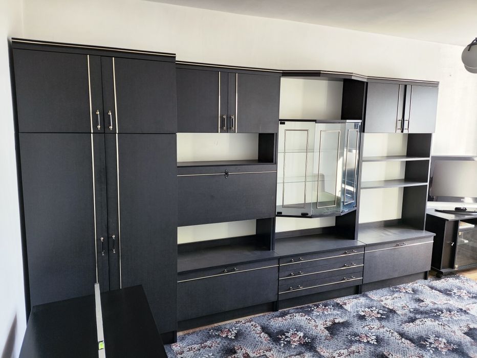 Oddam meble pokojowe czarne