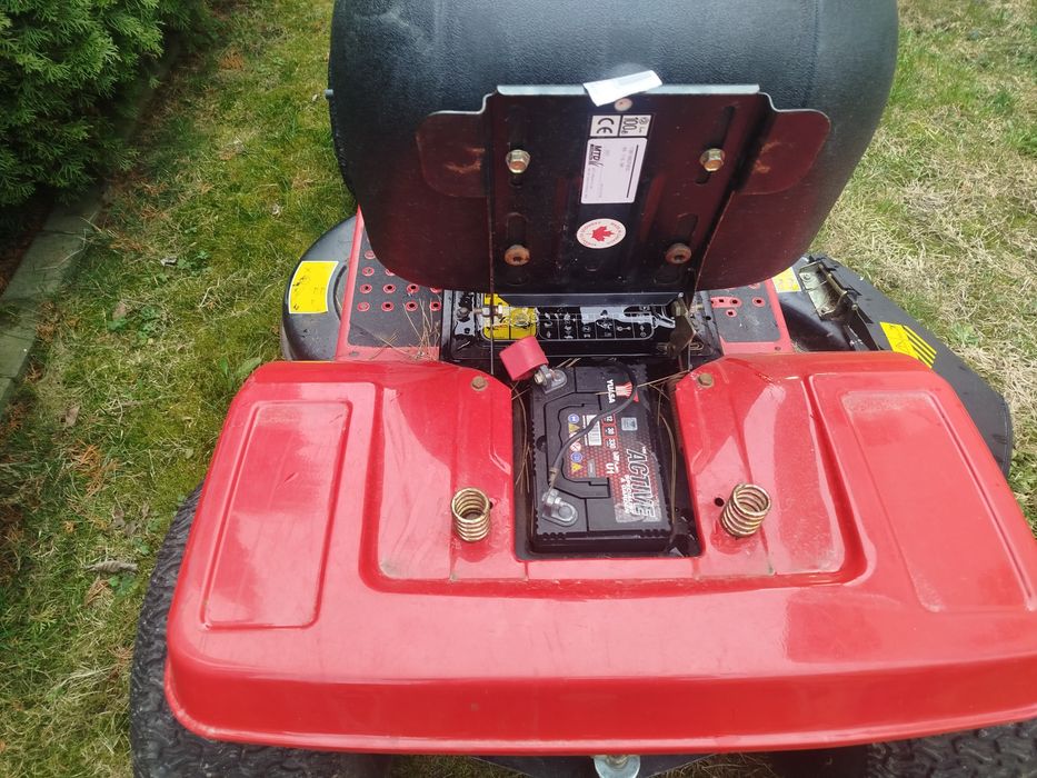 Traktorek  MTD , bardzo ładny stan