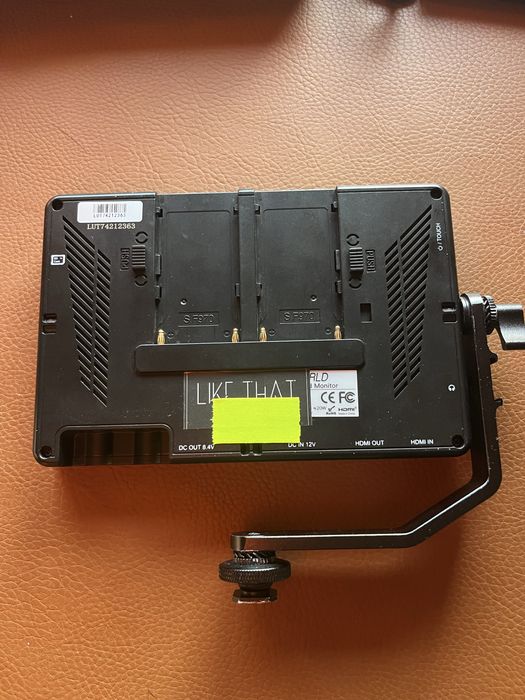 Feelworld Lut 7 4k Ultrabright 1600 nits + Cage Camvate